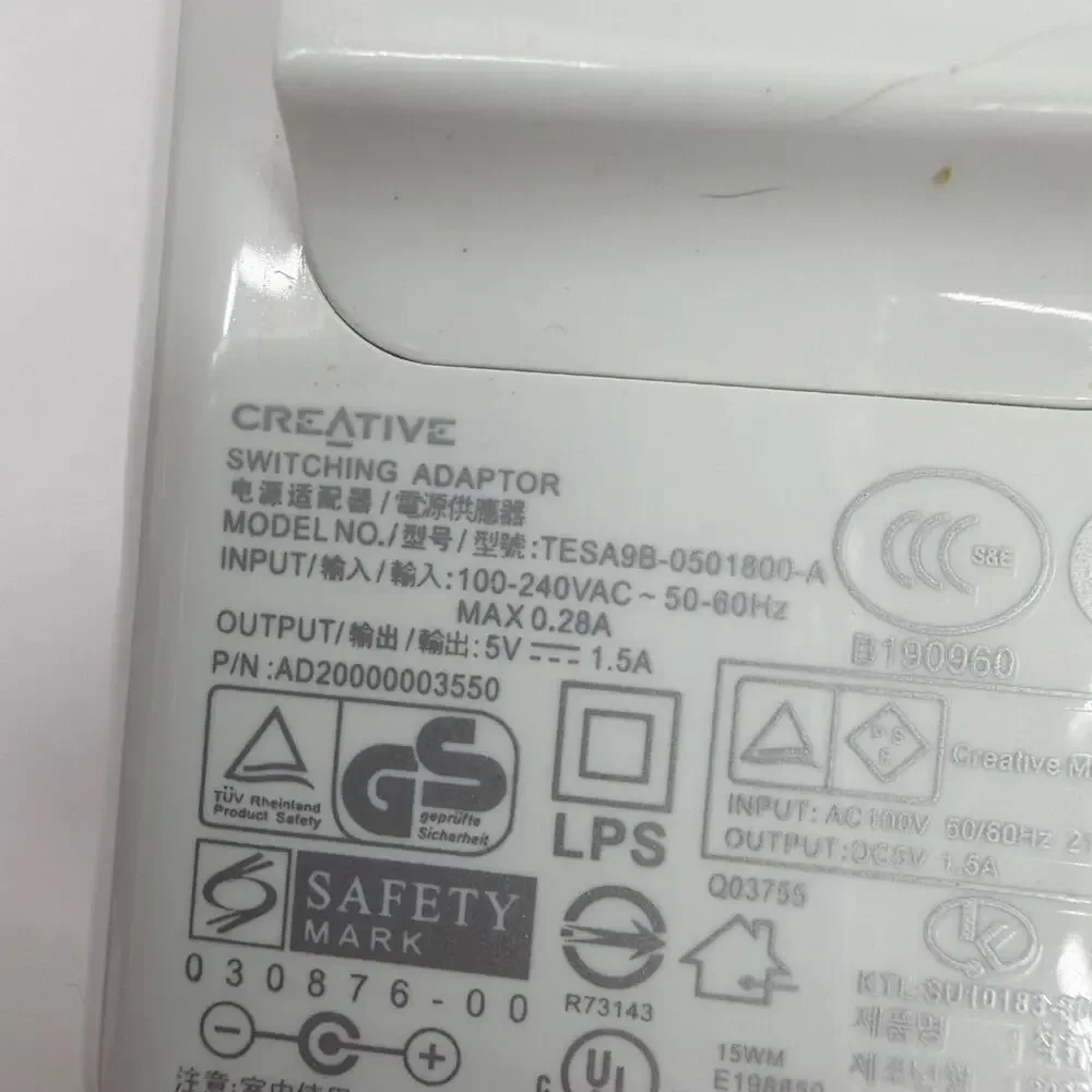Creative TESA9B-0501800-A 5V 1.5A Switching Power Adapter 4mm Barrel